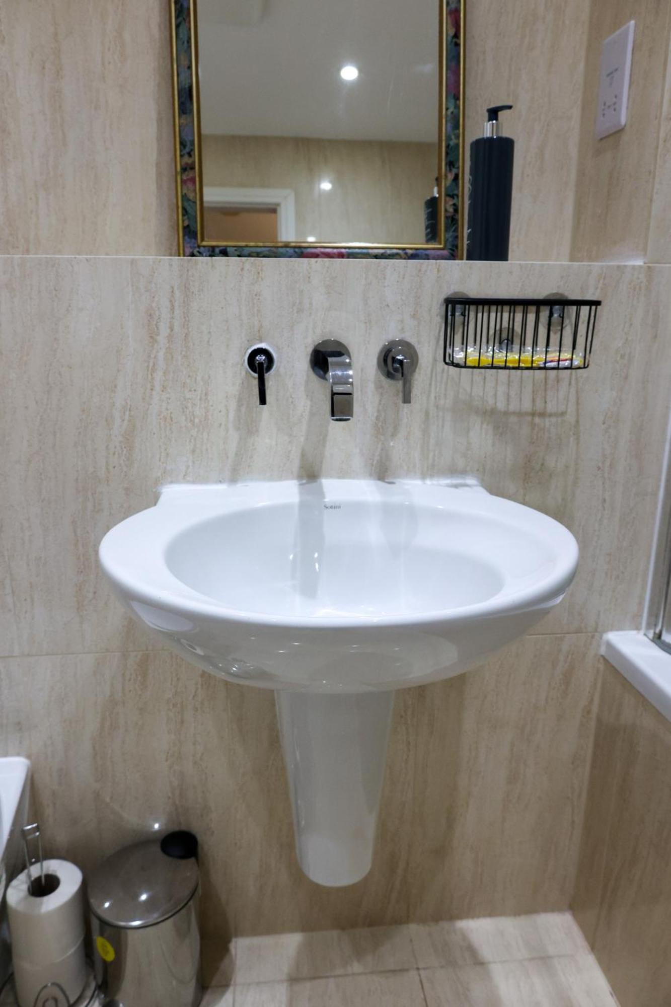 Centrally Located 1Br Apt Near Edg Cricket, University Of Bham, Priory Hospital & Cannon Hill Park Birmingham Eksteriør billede